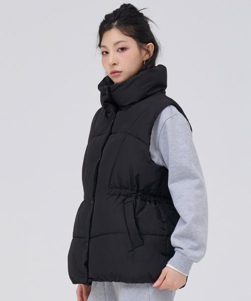 CHASECULT（チェイスカルト）の「レディース ハイネックボリュームベスト-ブラック（ベスト・レディース・ブラック・FRE）」の3枚目の写真