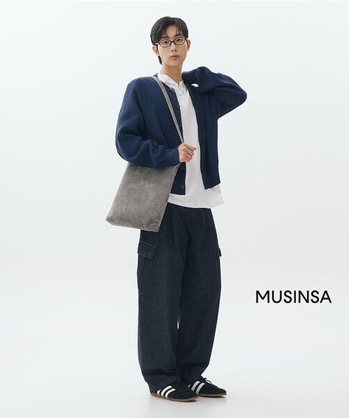 MUSINSA STANDARD（ムシンサスタンダード）の「フィグスキンクロスバッグ [ミディアムグレー]（メッセンジャーバッグ・メンズ・その他・FREE）」の12枚目の写真
