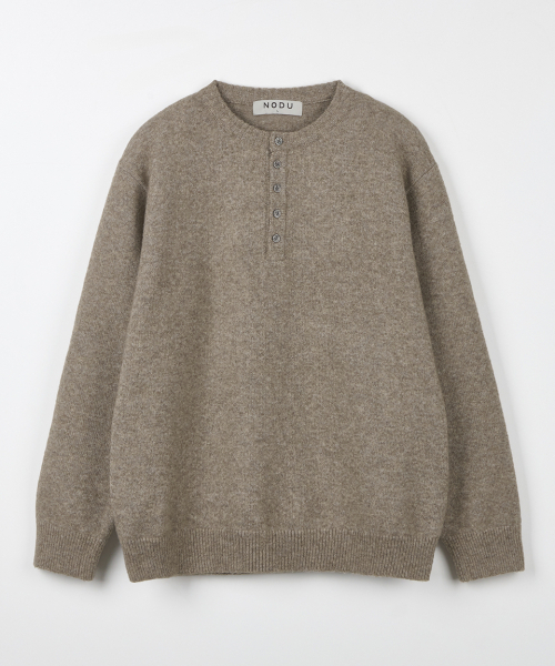 NODU（ノードユー）の「デイリープレーンヘンリーネックニット[ベージュ]（ニット/セーター・メンズ・ベージュ・MEDIUM/LARGE）」の5枚目の写真