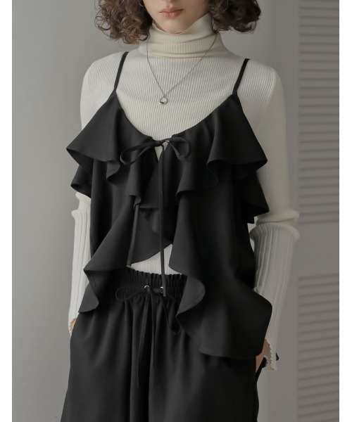 Re:EDIT（リエディ）の「[2025 WINTER COLLECTION][アンチピリング][毛玉になりにくい]ヘリンボーン微起毛フリルキャミソールビスチェ（キャミソール・レディース・ブラック/チャコールグレー/ブラウン・MEDIUM/LARGE）」の4枚目の写真