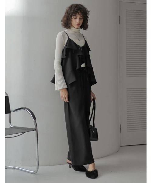 Re:EDIT（リエディ）の「[2025 WINTER COLLECTION][アンチピリング][毛玉になりにくい]ヘリンボーン微起毛フリルキャミソールビスチェ（キャミソール・レディース・ブラック/チャコールグレー/ブラウン・MEDIUM/LARGE）」の8枚目の写真