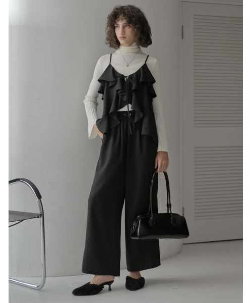 Re:EDIT（リエディ）の「[2025 WINTER COLLECTION][アンチピリング][毛玉になりにくい]ヘリンボーン微起毛フリルキャミソールビスチェ（キャミソール・レディース・ブラック/チャコールグレー/ブラウン・MEDIUM/LARGE）」の5枚目の写真