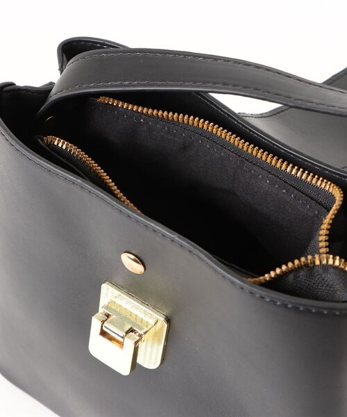 florist（フローリスト）の「【2WAY/3WAY・高見え♪】 レザーライクベルトデザインハンドバッグ/ショルダーバッグ/オフィスバッグ（ハンドバッグ・レディース・オフホワイト/セージグリーン/ピンク/ベージュ/ブラック・FREE）」の19枚目の写真