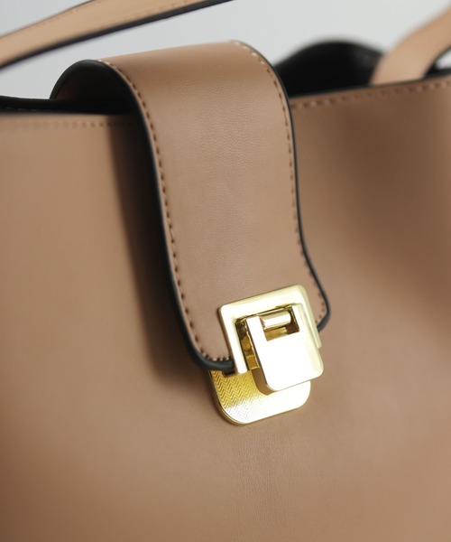 florist（フローリスト）の「【2WAY/3WAY・高見え♪】 レザーライクベルトデザインハンドバッグ/ショルダーバッグ/オフィスバッグ（ハンドバッグ・レディース・オフホワイト/セージグリーン/ピンク/ベージュ/ブラック・FREE）」の12枚目の写真