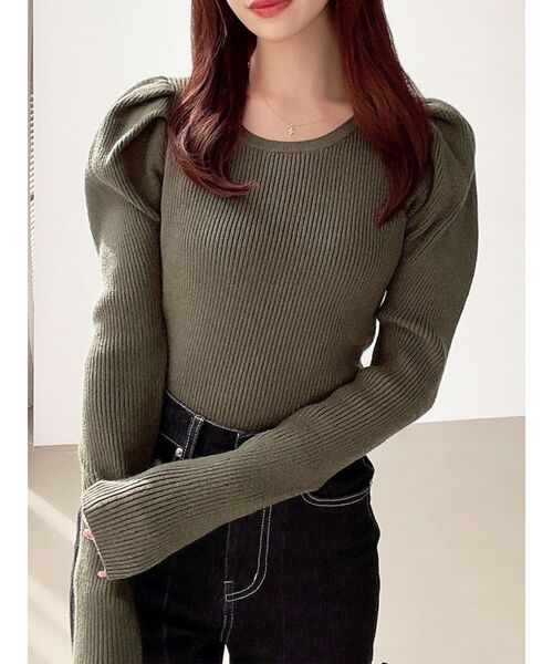 RESEXXY(リゼクシー)の「パワショルリブトップス(ニット/セーター・レディース・ブラック/ホワイト/グリーン・FREE)」の3枚目の写真