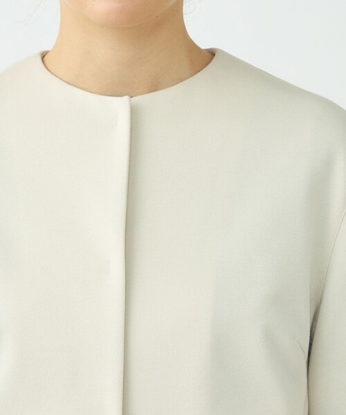 BALLSEY（ボールジィ）の「コットンアムンゼン バックペプラムジャケット（ノーカラージャケット・レディース・ライトベージュ/ネイビー・36）」の8枚目の写真