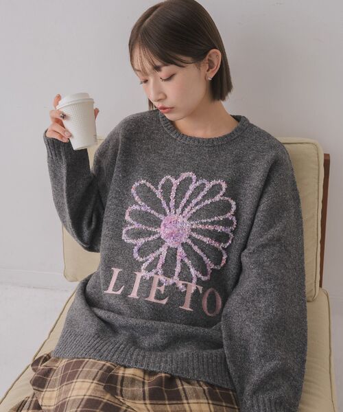 RETRO GIRL(レトロガール)の「リボンヤーン刺繍ニット(ニット/セーター・レディース・ブルー/ナチュラル/チャコールグレー・FREE)」の5枚目の写真