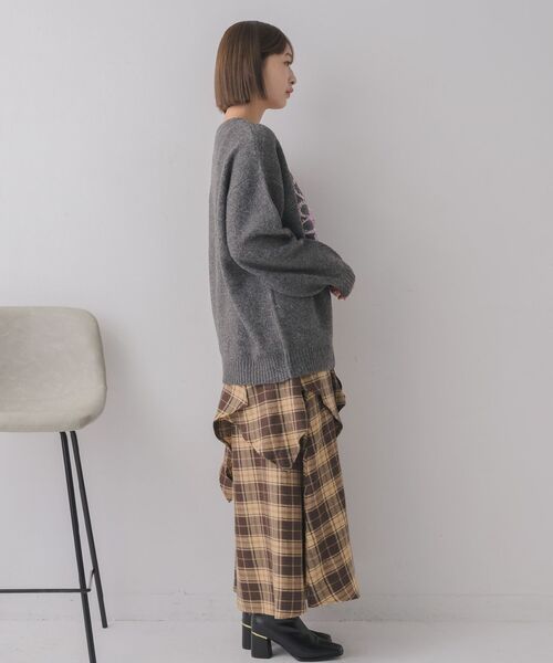 RETRO GIRL(レトロガール)の「リボンヤーン刺繍ニット(ニット/セーター・レディース・ブルー/ナチュラル/チャコールグレー・FREE)」の7枚目の写真