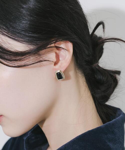 SMELLY(スメリー)の「ヴィンテージライクピアス(ピアス(両耳用)・レディース・ゴールド系その他・-)」の5枚目の写真