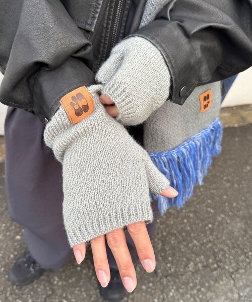 CIAOPANIC（チャオパニック）の「アソート柄デミグラブ（手袋・レディース・グレー/ネイビー/ブラウン/グリーン・FREE）」の5枚目の写真