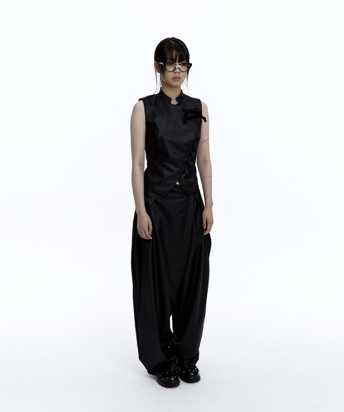 KASHIKO（カシコ）の「Pintuck Asymmetric Trousers Black（その他パンツ・レディース・その他・SMALL/MEDIUM）」の7枚目の写真