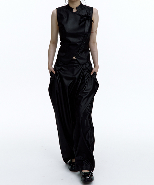 KASHIKO（カシコ）の「Pintuck Asymmetric Trousers Black（その他パンツ・レディース・その他・SMALL/MEDIUM）」の8枚目の写真