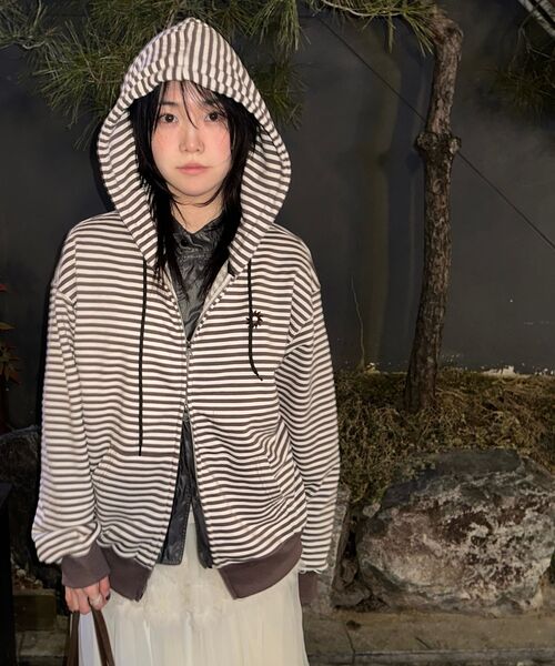 S'EST(エスイーエスティー)の「Stripe Logo Hoodie Zip Up Brown(パーカー・メンズ・その他・LARGE/SMALL/MEDIUM)」の3枚目の写真