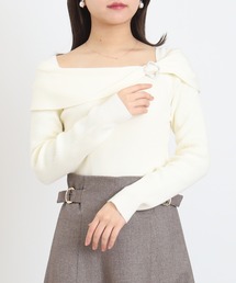 ASTORIA ODIER | クローバーバックルオフショルニット(ニット/セーター)