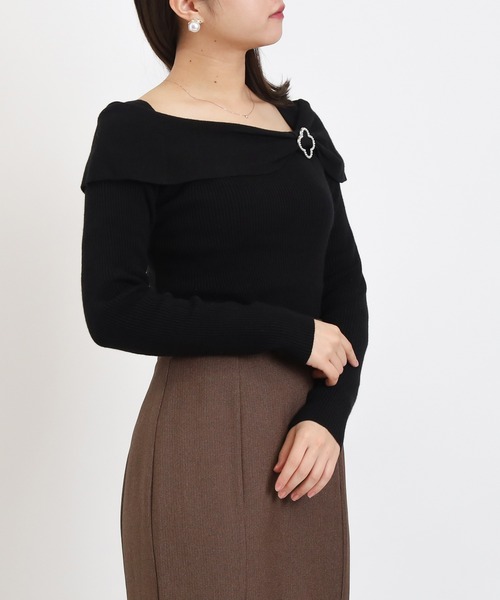 ASTORIA ODIER（アストリアオディール）の「クローバーバックルオフショルニット（ニット/セーター・レディース・ホワイト/ブラウン/ブラック/ワイン・MEDIUM）」の16枚目の写真