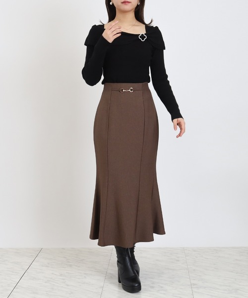 ASTORIA ODIER（アストリアオディール）の「クローバーバックルオフショルニット（ニット/セーター・レディース・ホワイト/ブラウン/ブラック/ワイン・MEDIUM）」の17枚目の写真