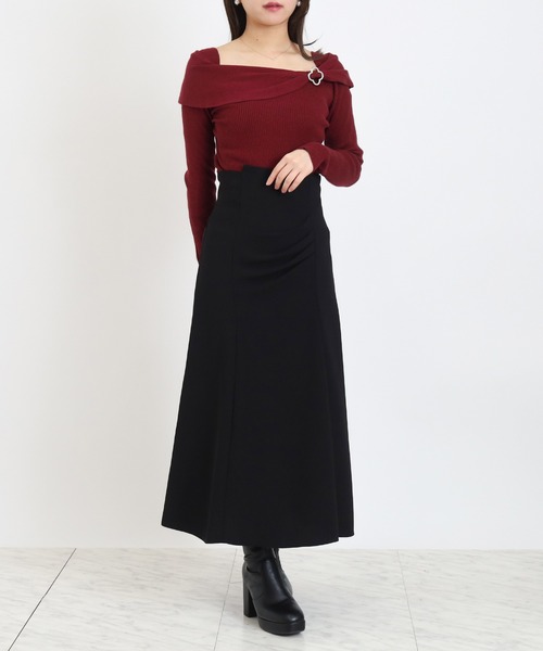 ASTORIA ODIER（アストリアオディール）の「クローバーバックルオフショルニット（ニット/セーター・レディース・ホワイト/ブラウン/ブラック/ワイン・MEDIUM）」の12枚目の写真