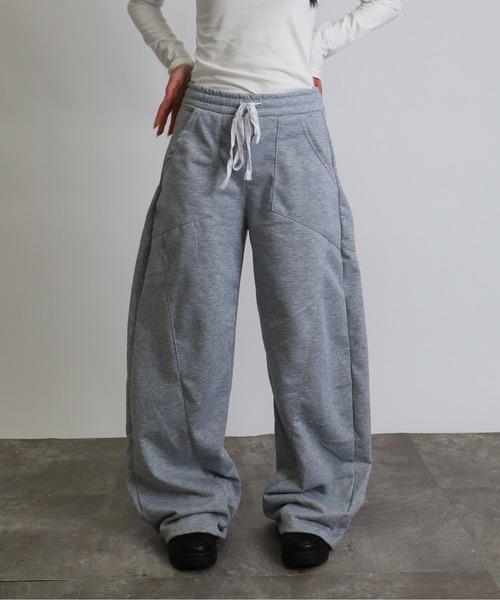 Vini（ヴィニ）の「ユニセックスワイドスウェットパンツ（スウェットパンツ・レディース・グレー・MEDIUM/SMALL/LARGE）」の9枚目の写真