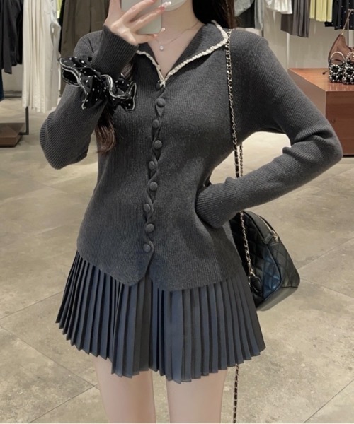 LADY LIKE(レディライク)の「ミニレース付きツイスト釦リブニット(ニット/セーター・レディース・ブラック/グレー・M)」の9枚目の写真