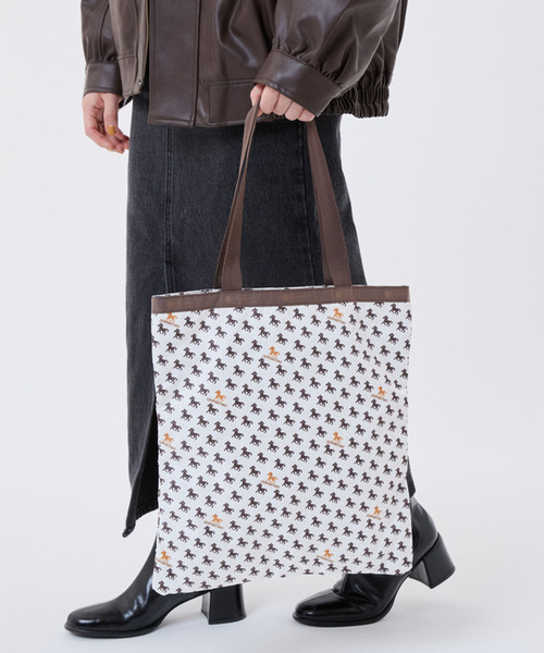 LeSportsac(レスポートサック)の「LARGE EMERALD TOTE ホースパレード(トートバッグ・レディース・ブラウン・FREE)」の2枚目の写真