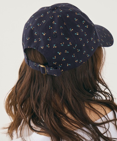 coca（coca）（コカ）の「フラワープリントロゴキャップ（キャップ・レディース・ネイビー・ONE SIZE）」の5枚目の写真