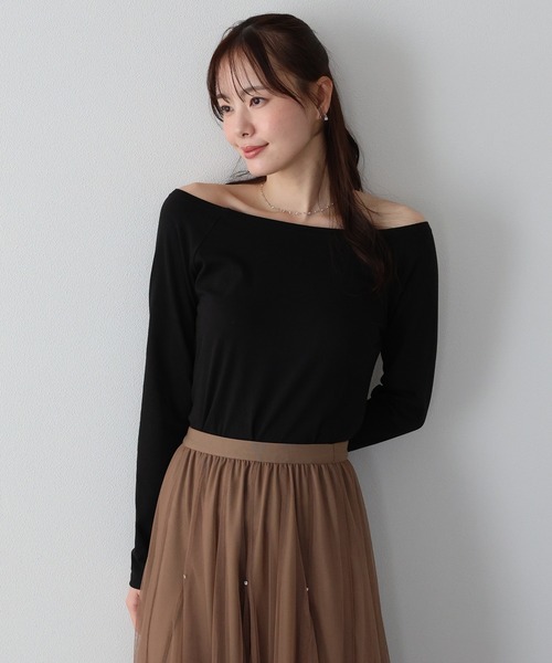 BLUEEAST(ブルーイースト)の「オフショルダーカットソー(Tシャツ/カットソー・レディース・ホワイト系/ブラック/グレー系・MEDIUM)」の9枚目の写真