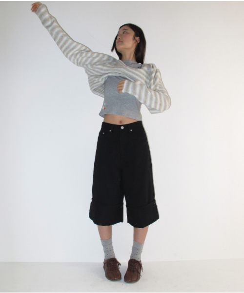 RONRON(ロンロン)の「HEART POCKET ROLL UP BERMUDA DENIM PANTS BLACK(デニムパンツ・レディース・その他・S/M)」の5枚目の写真