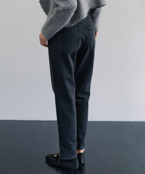 OCTETTE(オテット)の「CLASSIC BOY-FIT COTTON DENIM_BLACK(デニムパンツ・レディース・その他・S/M/L)」の3枚目の写真