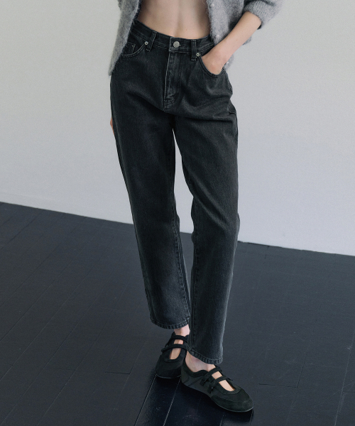 OCTETTE(オテット)の「CLASSIC BOY-FIT COTTON DENIM_BLACK(デニムパンツ・レディース・その他・S/M/L)」の4枚目の写真