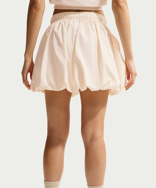 NIKE(ナイキ)の「ナイキ スポーツウェア ウィメンズ ルーズ バブル スカート / Nike Sportswear Women's Loose Bubble Skirt IQ0062-102 Chalk(スカート・レディース・ホワイト系その他2・XL/L/XS/M/S)」の17枚目の写真