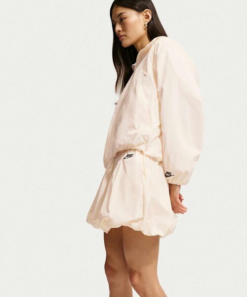 NIKE(ナイキ)の「ナイキ スポーツウェア ウィメンズ ルーズ バブル スカート / Nike Sportswear Women's Loose Bubble Skirt IQ0062-102 Chalk(スカート・レディース・ホワイト系その他2・XL/L/XS/M/S)」の18枚目の写真