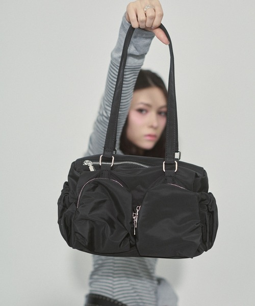 ENVYM（アンビー）の「アウトポケット ギャザー ナイロンバッグ（ハンドバッグ・レディース・ブラウン/ブラック/ホワイト・FREE）」の12枚目の写真