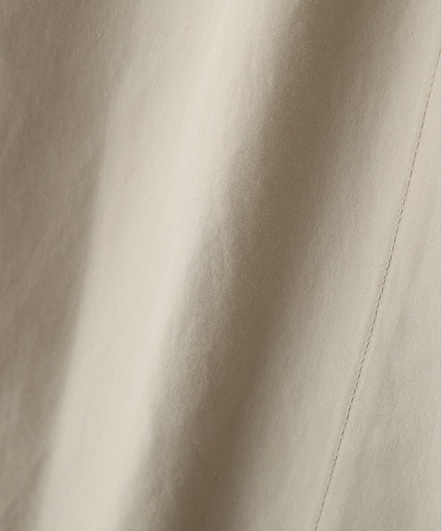 MHL.(エムエイチエル)の「PROOFED COTTON POPLIN(ステンカラーコート・メンズ・ベージュ/セージグリーン・LARGE/MEDIUM/SMALL)」の6枚目の写真