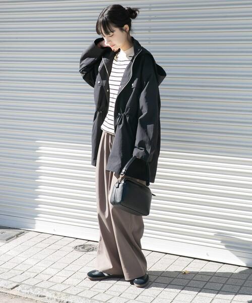 ITEMS URBANRESEARCH（アイテムズ アーバンリサーチ）の「ライトフーディーブルゾン（ブルゾン・レディース・ホワイト系その他/ブラック・FREE）」の8枚目の写真