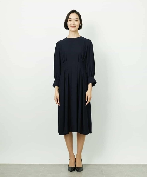 MICHEL KLEIN（ミッシェル・クラン）の「[オケージョン/セレモニー]ドレープワンピース（ワンピース・レディース・ブラック/ネイビー・38）」の18枚目の写真