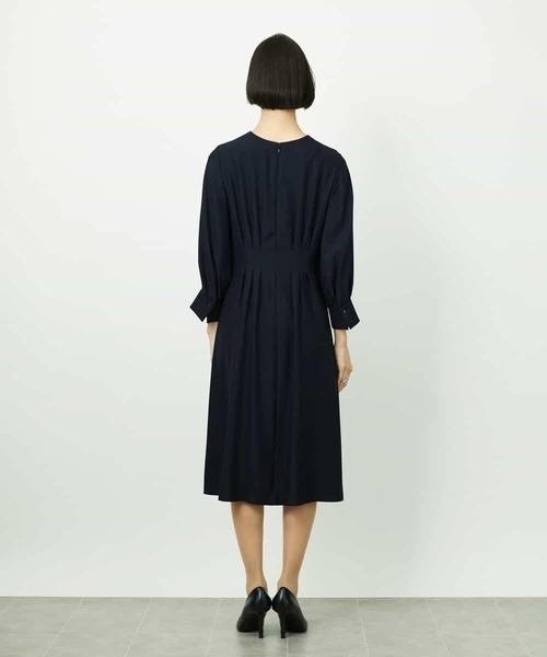 MICHEL KLEIN（ミッシェル・クラン）の「[オケージョン/セレモニー]ドレープワンピース（ワンピース・レディース・ブラック/ネイビー・38）」の20枚目の写真