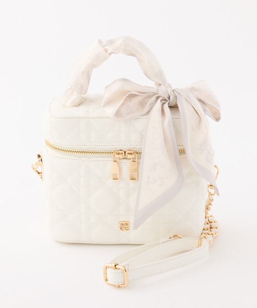 one after another NICE CLAUP（ワンアフターアナザーナイスクラップ）の「ギャザーリボンハンドルキルティングバニティバッグ（ショルダーバッグ・レディース・サックスブルー/ブラック/アイボリー/ピンク・FREE）」の2枚目の写真