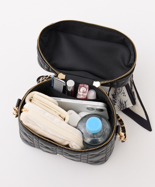 one after another NICE CLAUP（ワンアフターアナザーナイスクラップ）の「ギャザーリボンハンドルキルティングバニティバッグ（ショルダーバッグ・レディース・サックスブルー/ブラック/アイボリー/ピンク・FREE）」の6枚目の写真