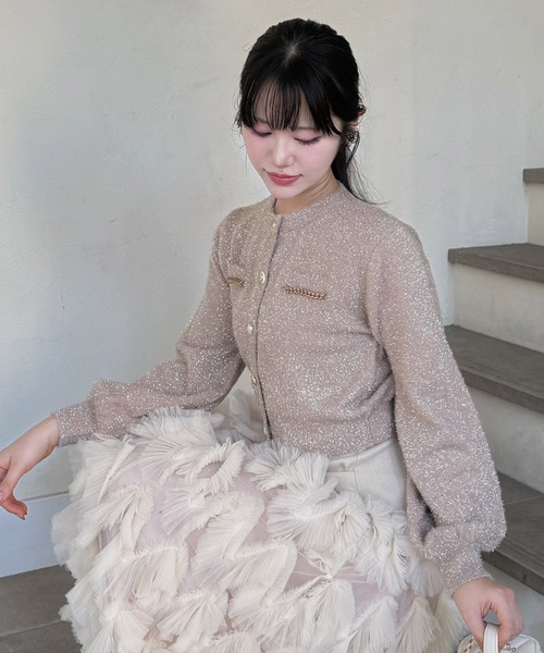 ROYAL PARTY（ロイヤルパーティー）の「チェーントリミングマルチ釦ラメシャギーカーディガン（カーディガン/ボレロ・レディース・ブルー/ベージュ/ピンク・FREE）」の3枚目の写真