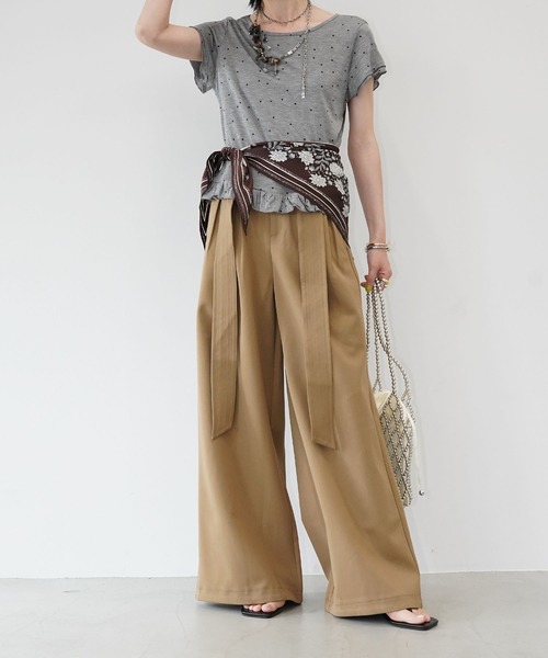 chuclla(チュクラ)の「サイドベルト タックワイドパンツ chw26s111(その他パンツ・レディース・ブラック/ベージュ・M/L/S)」の3枚目の写真