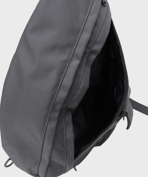 THE SHOP TK (ザ ショップ ティーケー )の「ツイル スリング ショルダーバック(ボディバッグ/ウエストポーチ・メンズ・ブラック/ダークグレー・00)」の5枚目の写真