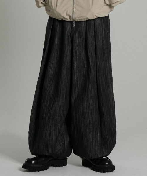 IDWS(アイドンワナセル)の「Aurora Denim Balloon Pants Black(デニムパンツ・レディース・その他・0/1/2)」の12枚目の写真