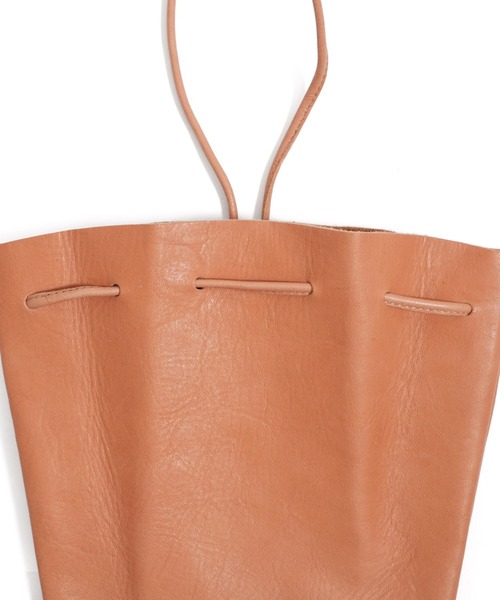 STANDARD SUPPLY(スタンダードサプライ)の「アーツアンドクラフツ / HORSE LEATHER ホースレザー / DROP SHAPE POUCH S ドロップシェイプポーチS(ショルダーバッグ・レディース・チョコ/ブラック/タン・FREE)」の10枚目の写真