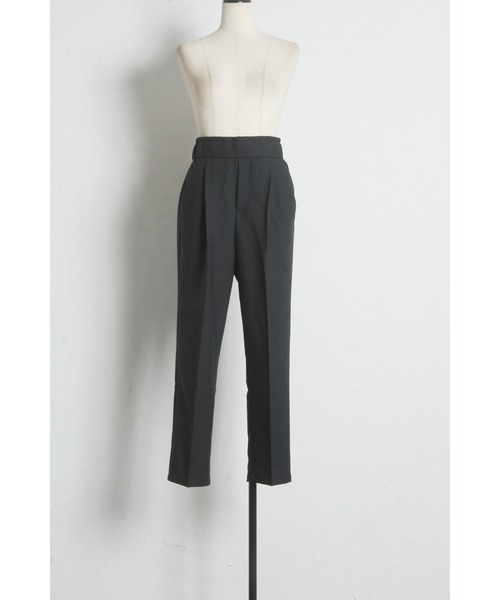 &. NOSTALGIA（アンドドットノスタルジア）の「美シルエットテーパードパンツ（セットアップ）（スラックス・レディース・ネイビー/ベージュ/ブラック・M）」の17枚目の写真