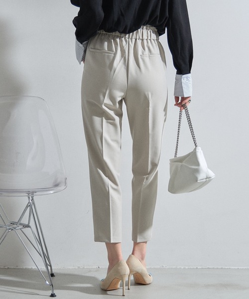 &. NOSTALGIA（アンドドットノスタルジア）の「美シルエットテーパードパンツ（セットアップ）（スラックス・レディース・ネイビー/ベージュ/ブラック・M）」の10枚目の写真