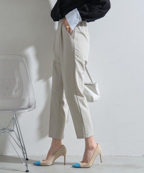 &. NOSTALGIA（アンドドットノスタルジア）の「美シルエットテーパードパンツ（セットアップ）（スラックス・レディース・ネイビー/ベージュ/ブラック・M）」の11枚目の写真