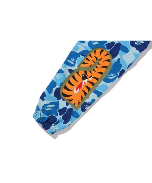 A BATHING APE（アベイシングエイプ）の「ABC CAMO SHARK HOODIE JACKET（ミリタリージャケット・メンズ・ブルー/グリーン・X-LARGE/MEDIUM/SMALL）」の13枚目の写真