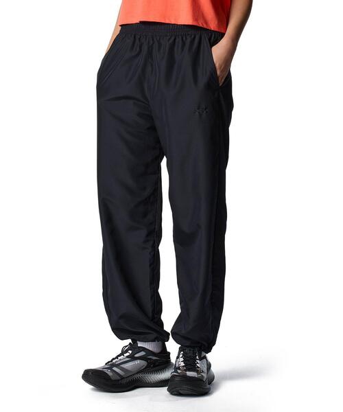 UNDER ARMOUR(アンダーアーマー)の「UAメッシュ ライナー ウーブン パンツ(トレーニング/レディース)(その他パンツ・レディース・ブラック・XL/L/M/S)」の1枚目の写真