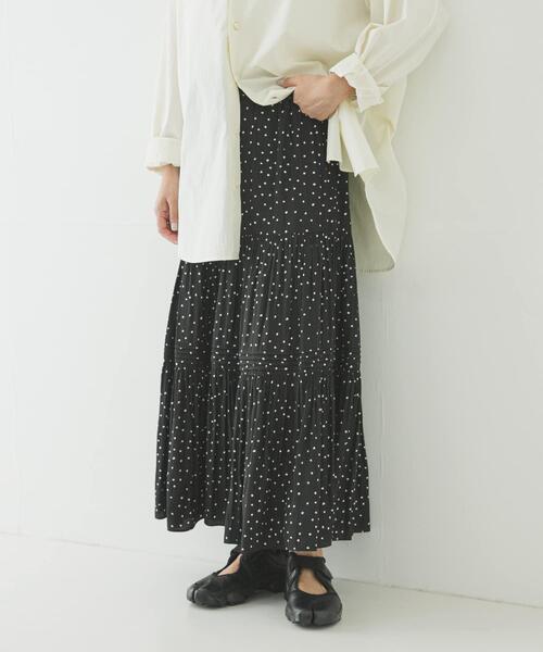 URBAN RESEARCH（アーバンリサーチ）の「ギャザーティアードドットスカート（スカート・レディース・オフホワイト/ブラック・FREE）」の2枚目の写真