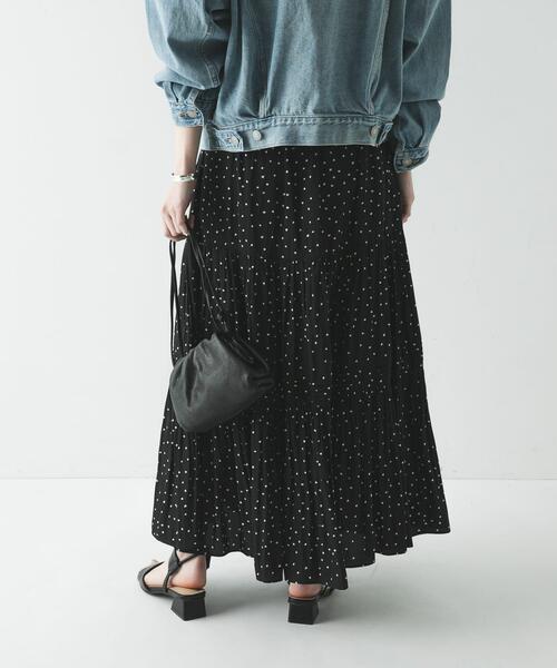URBAN RESEARCH（アーバンリサーチ）の「ギャザーティアードドットスカート（スカート・レディース・オフホワイト/ブラック・FREE）」の16枚目の写真